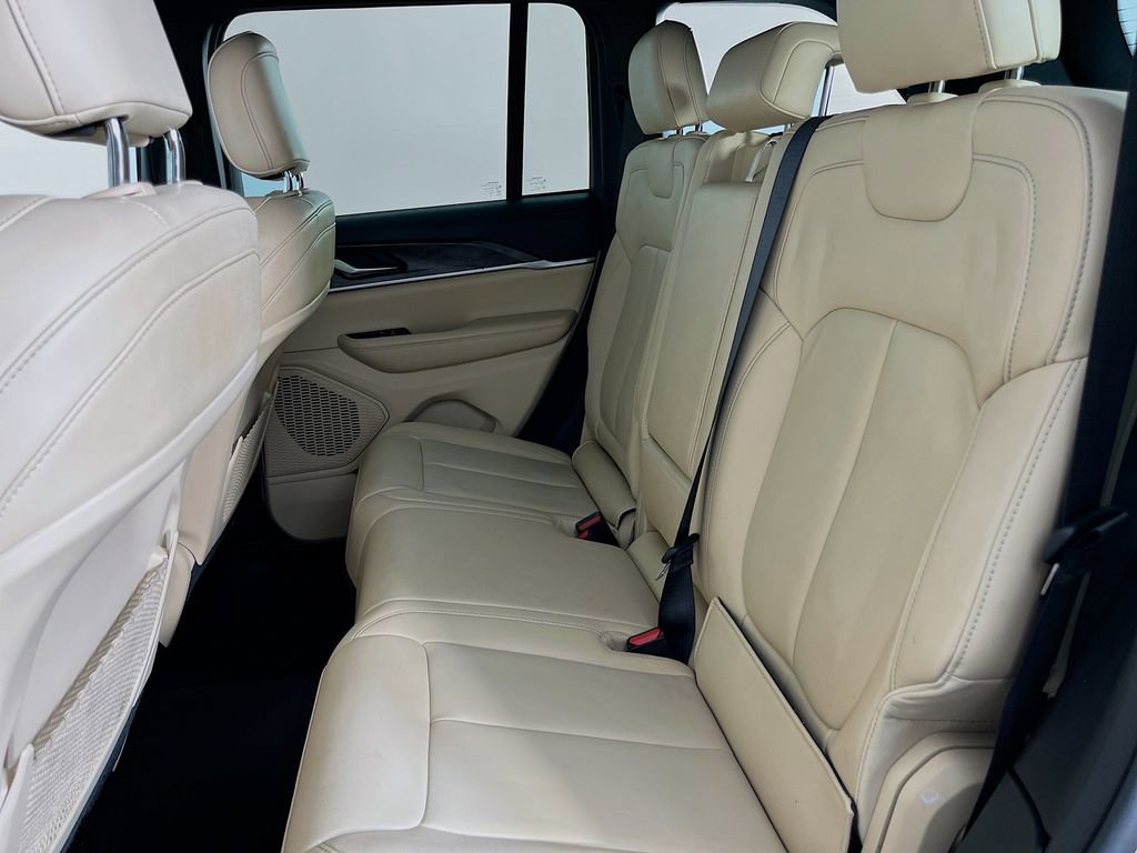 Used 2023 Jeep Grand Cherokee Limited AWD/4WD image 33
