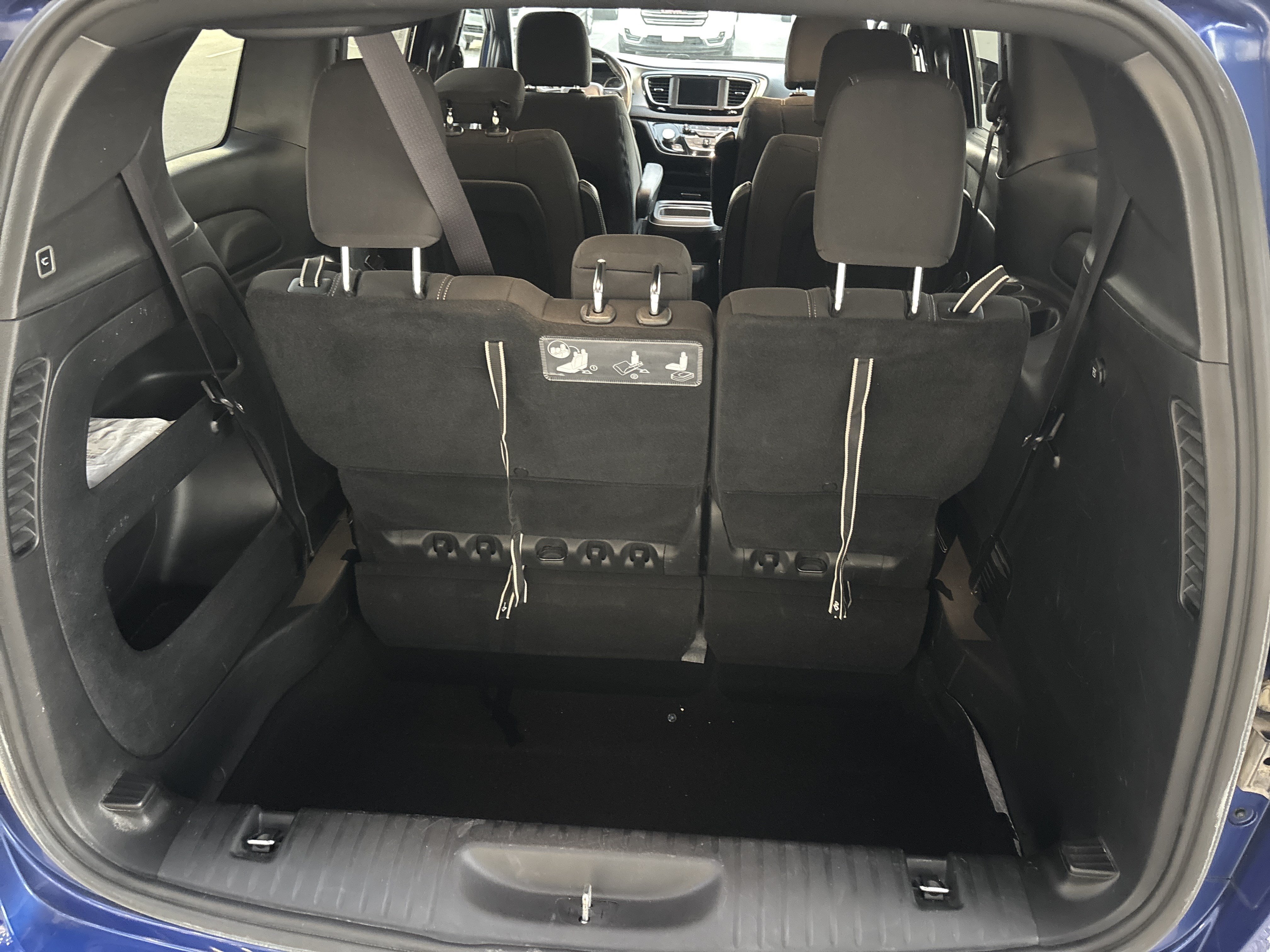 Used 2020 Chrysler Pacifica Touring w/ S Appearance Package FWD image 34