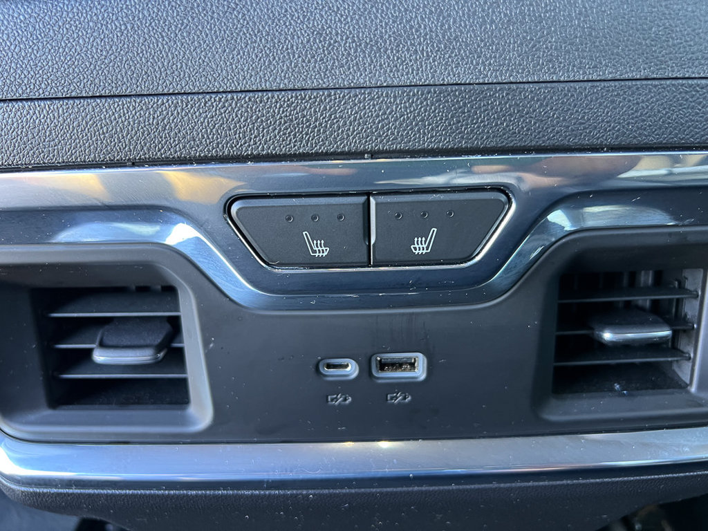Used 2023 GMC Sierra 1500 Denali AWD/4WD image 39