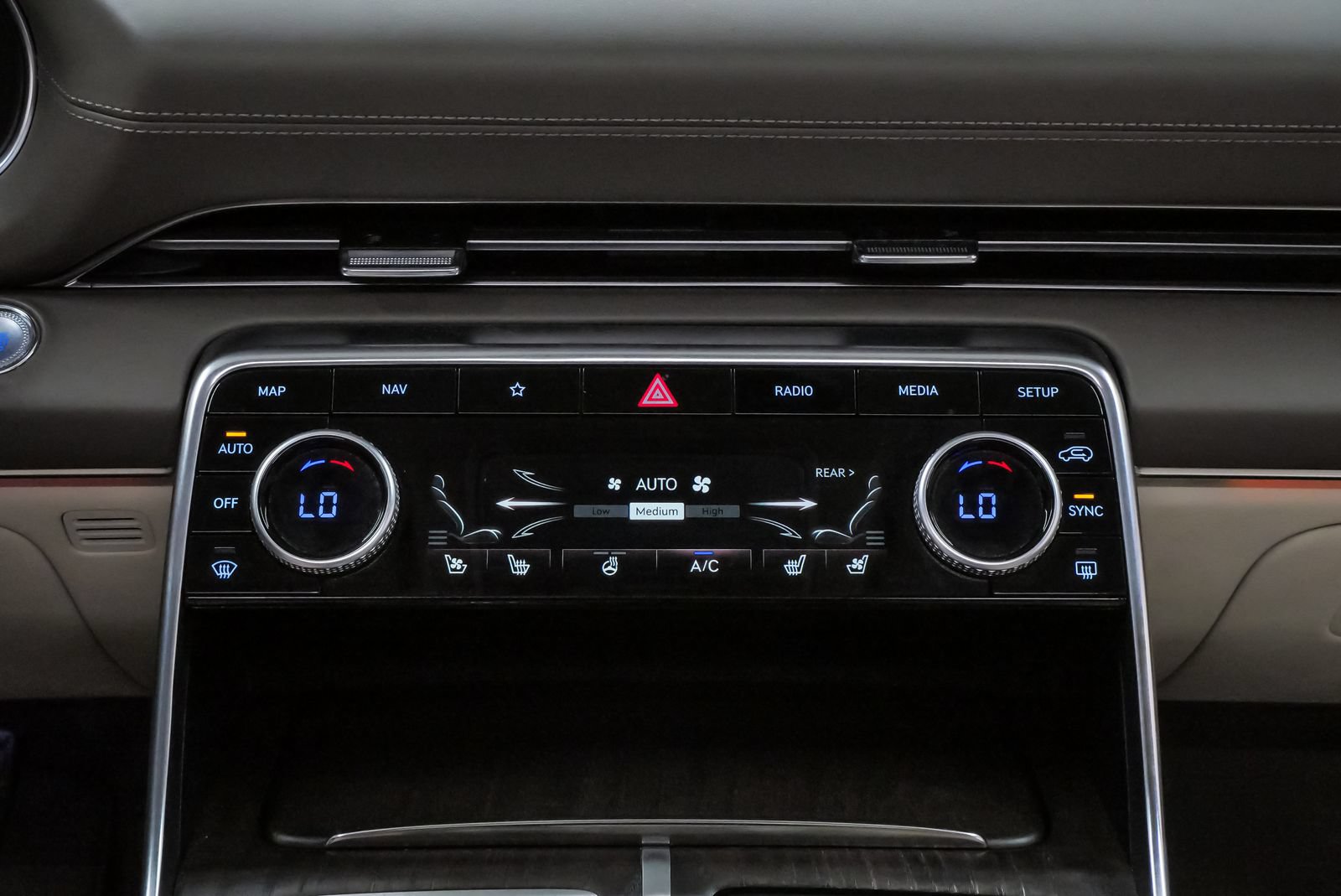 Certified 2023 Genesis GV80 3.5T Advanced + AWD/4WD image 19