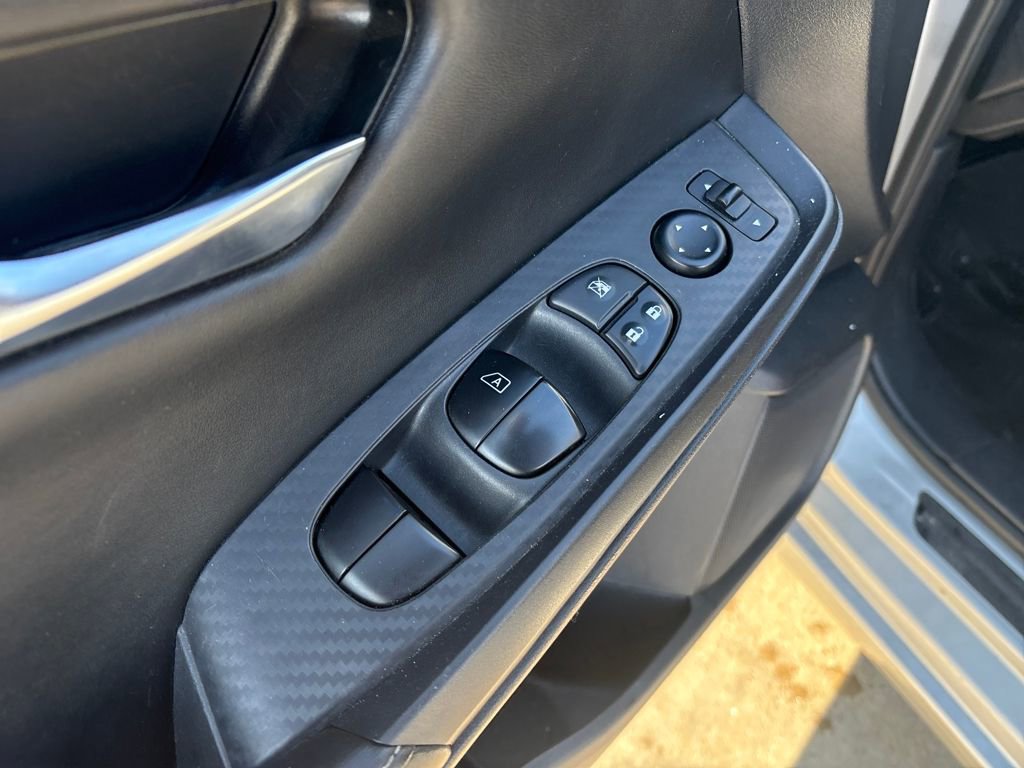 Used 2020 Nissan Sentra SV w/ Lighting Package image 18