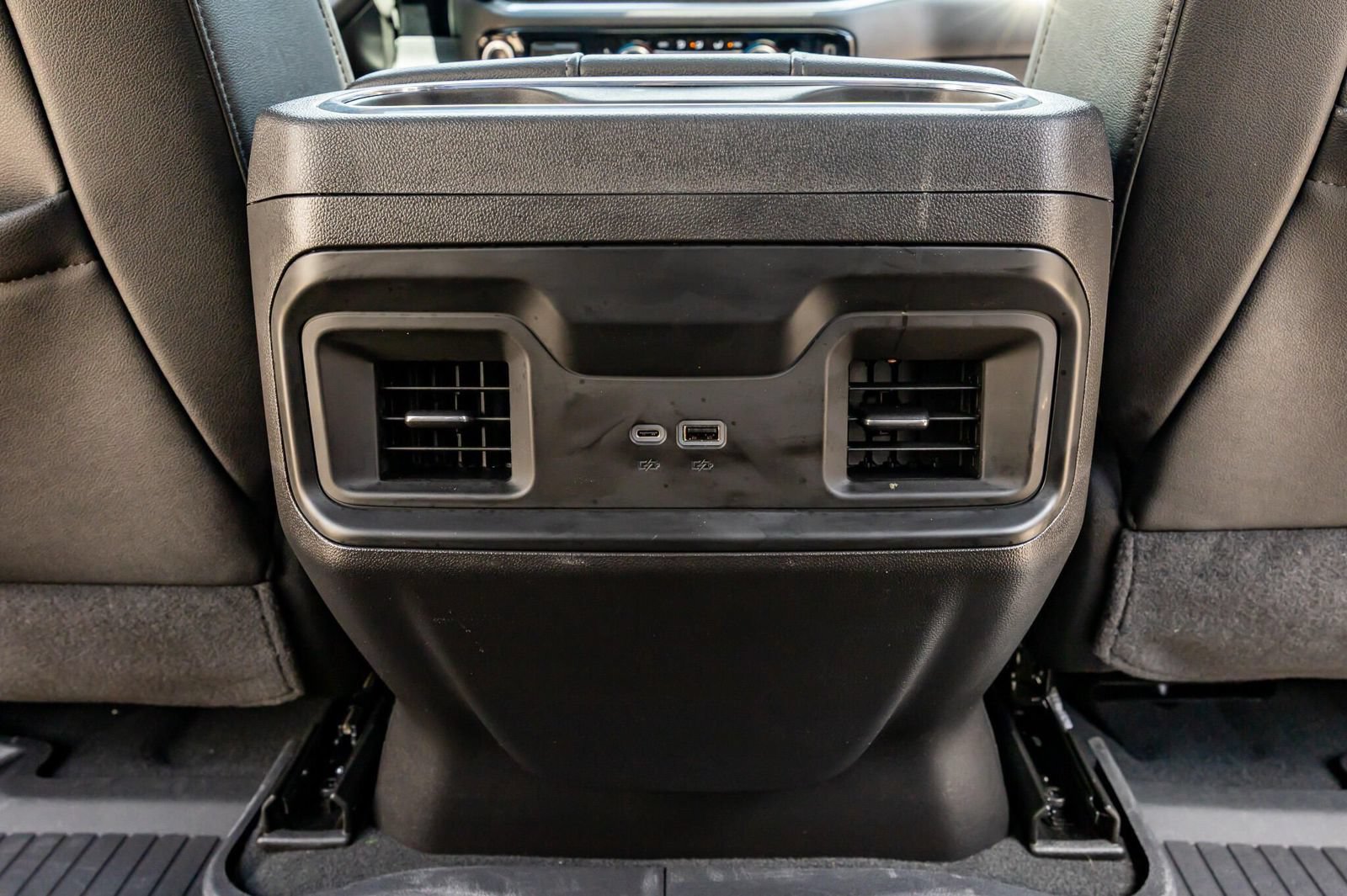 Used 2025 Chevrolet Silverado 1500 LT Trail Boss w/ Convenience Package II AWD/4WD image 34