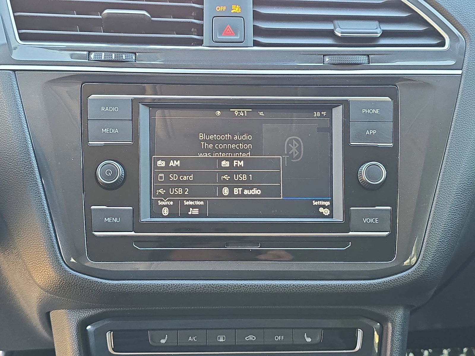 Used 2023 Volkswagen Tiguan S image 27