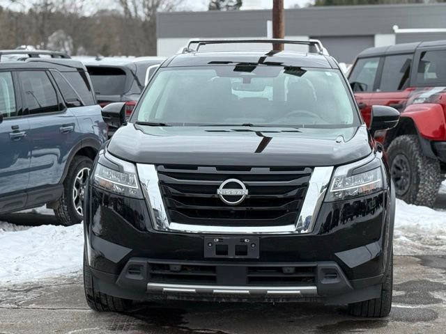 Used 2023 Nissan Pathfinder Platinum w/ Cargo Package image 38