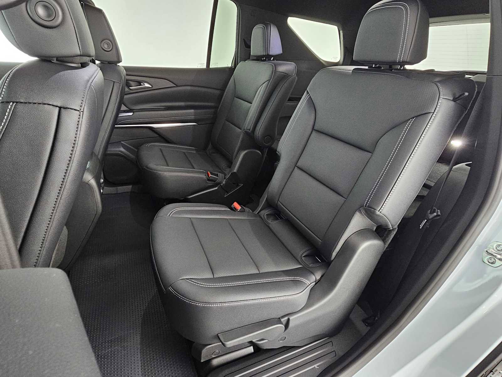New 2026 Chevrolet Traverse LT image 19
