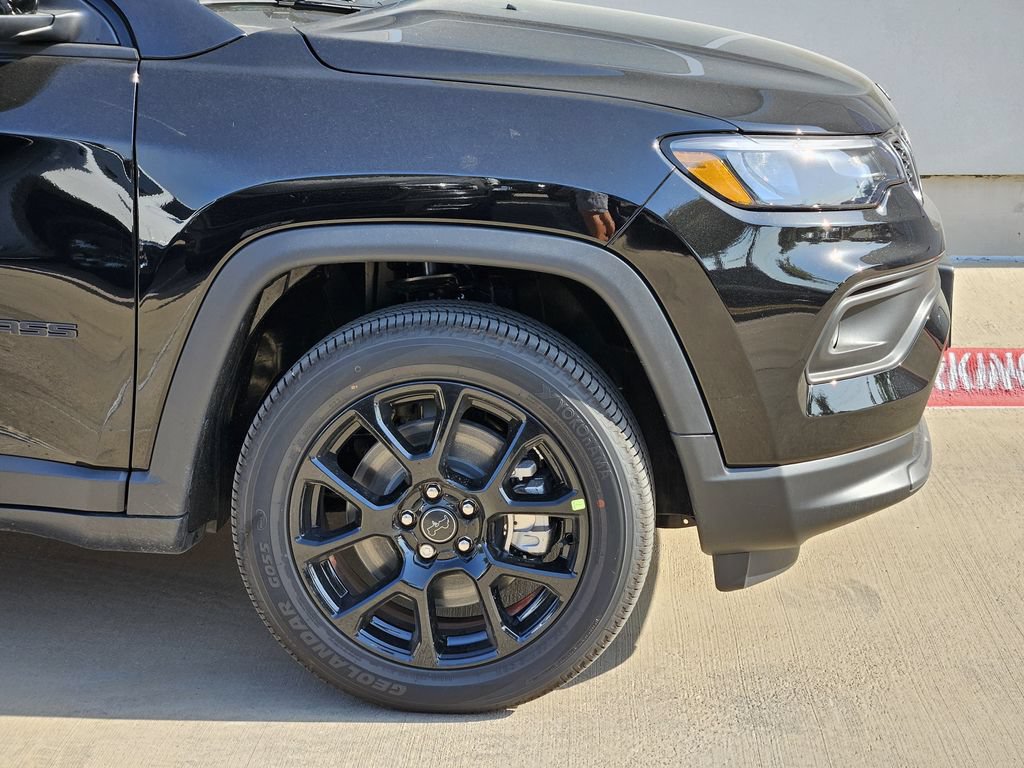 New 2026 Jeep Compass Latitude AWD/4WD image 6