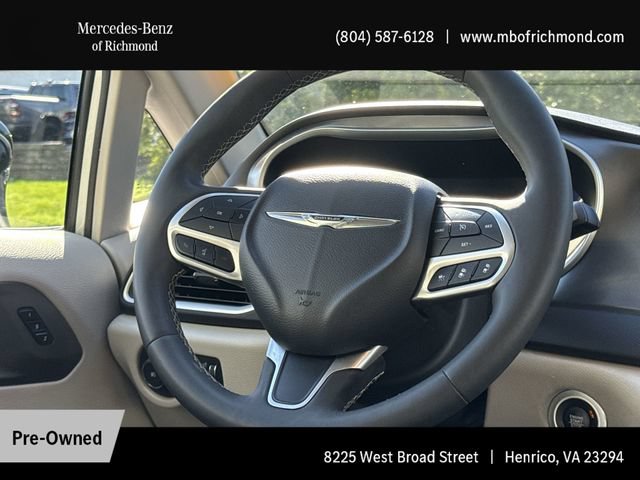 Used 2024 Chrysler Pacifica Touring-L FWD image 20
