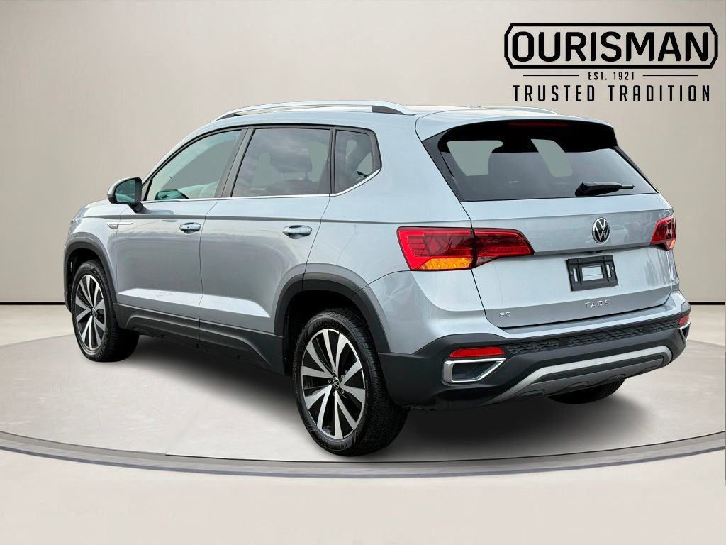 Used 2024 Volkswagen Taos SE image 4