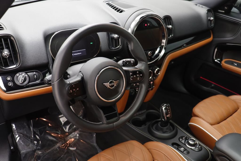 Certified 2023 MINI Cooper Countryman S w/ Signature Upholstery Package image 6