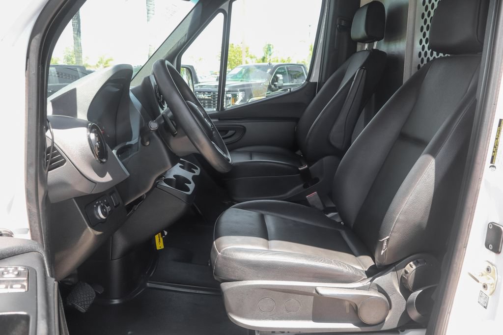 Used 2020 Mercedes-Benz Sprinter 2500 image 23
