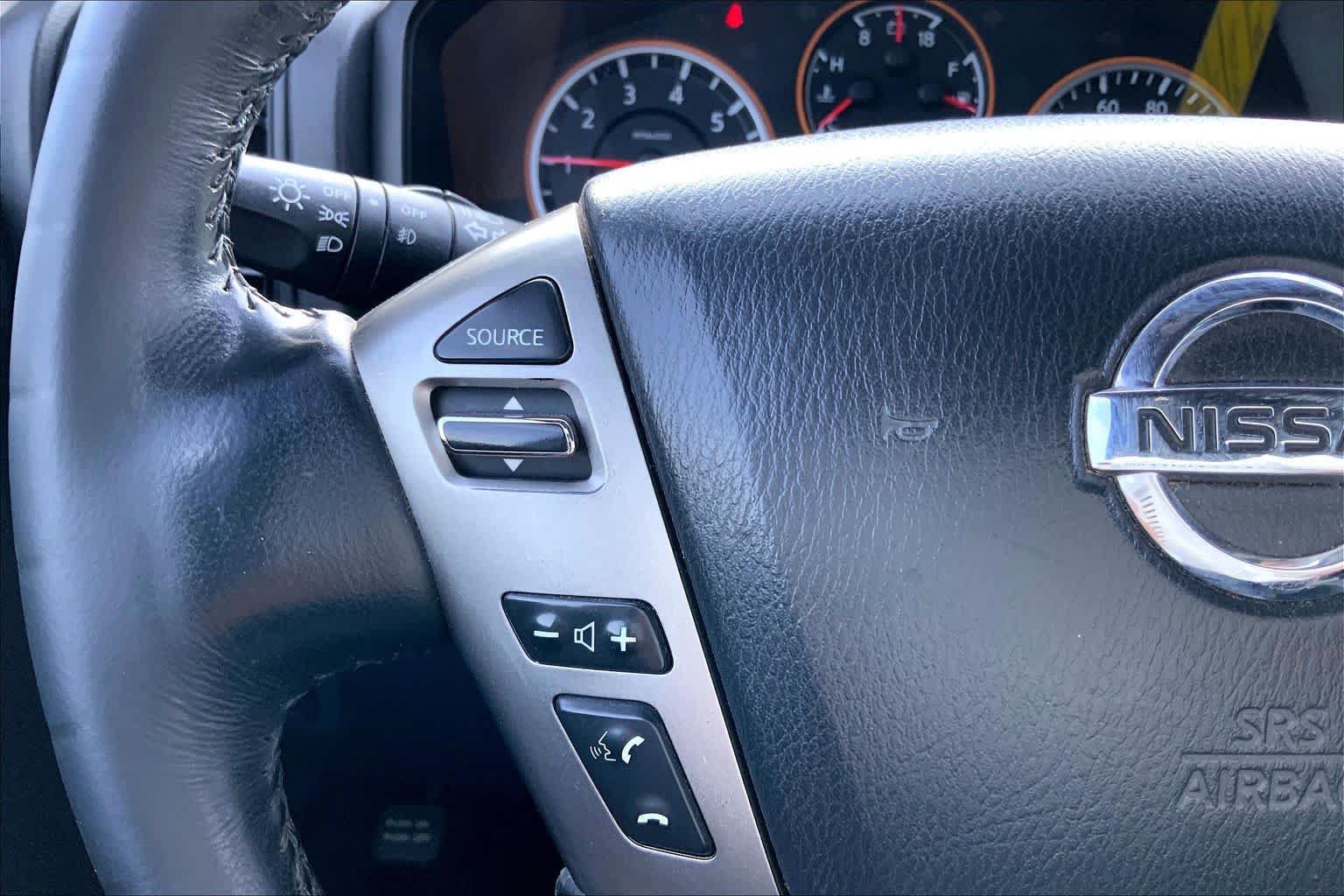 Used 2013 Nissan Titan SV w/ SV Premium Utility Pkg RWD image 23