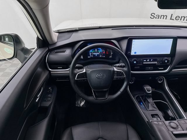 Used 2024 Toyota Grand Highlander AWD image 22