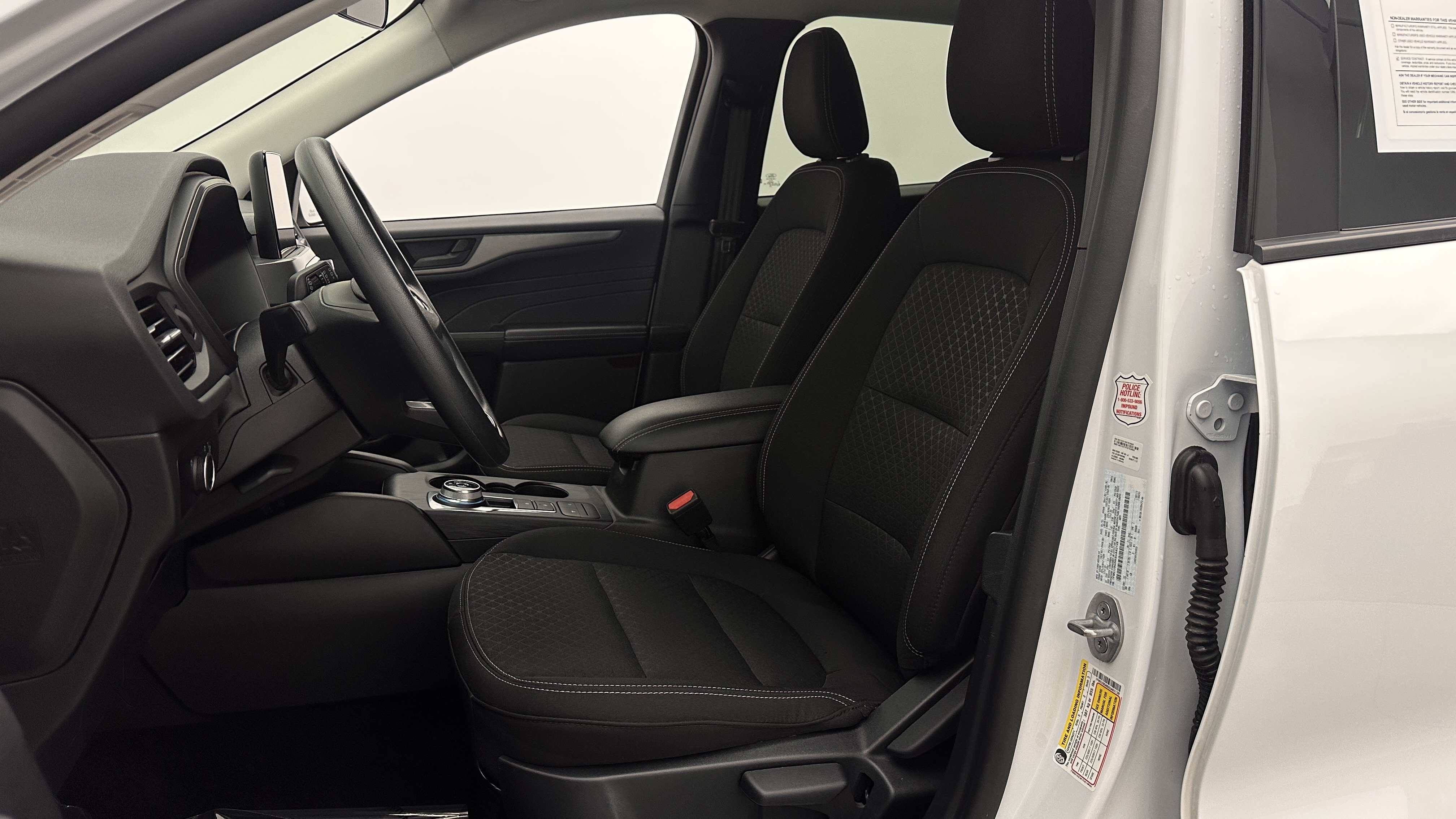 Used 2025 Ford Escape Active AWD/4WD image 13