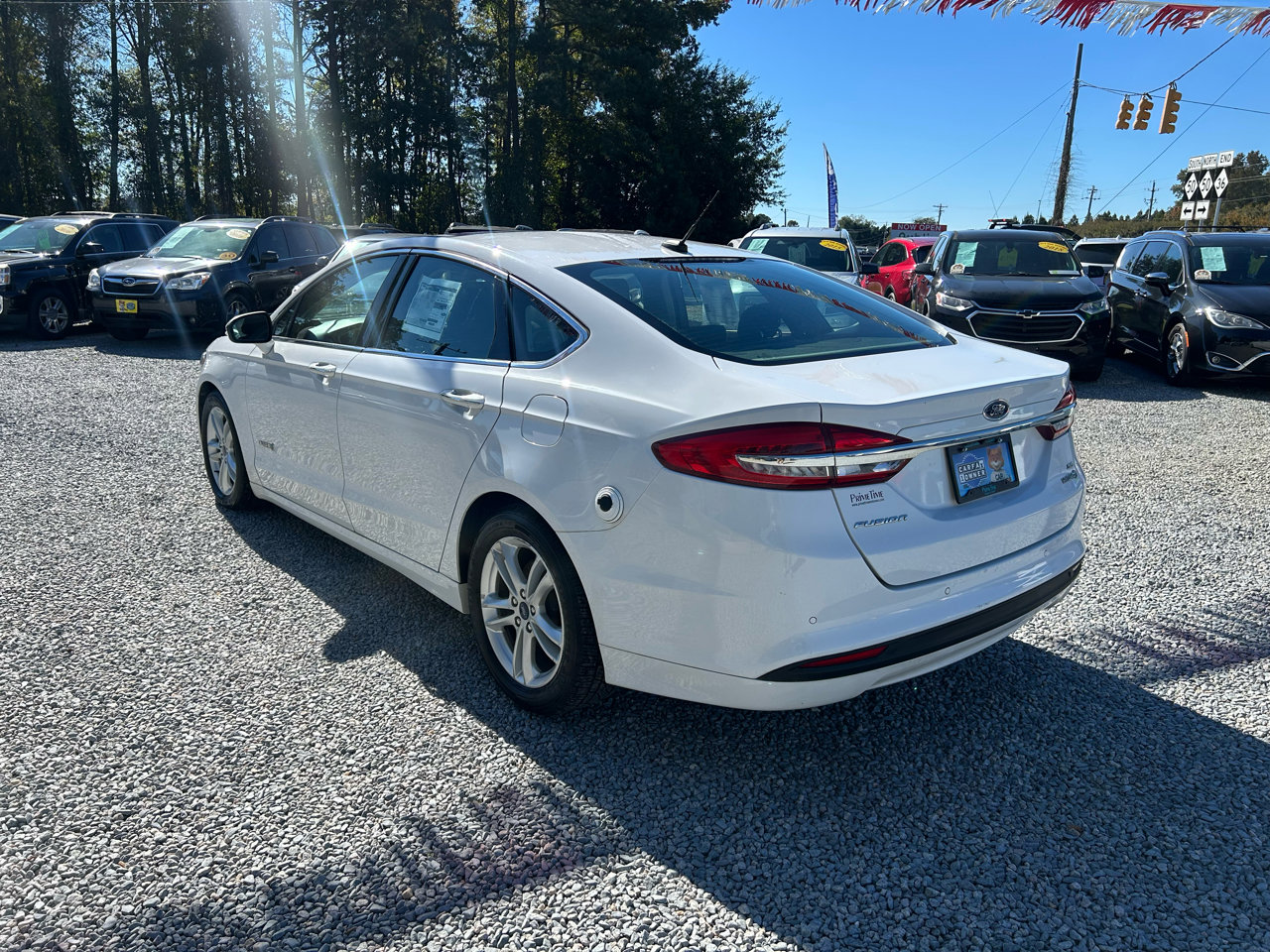 Used 2018 Ford Fusion SE w/ Equipment Group 602A image 3