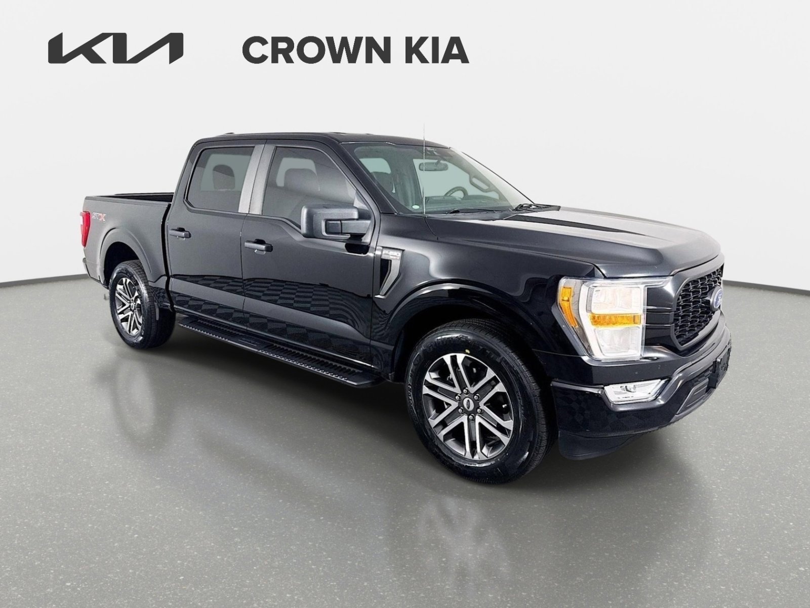 Used 2021 Ford F150 XL w/ STX Appearance Package RWD image 3