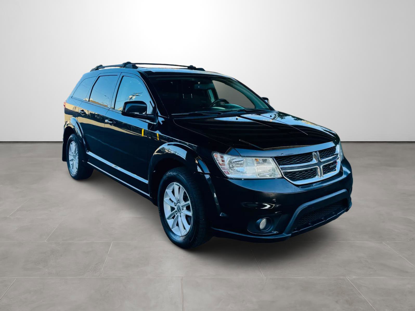 Used 2015 Dodge Journey SXT w/ Navigation & Sound Group FWD image 1