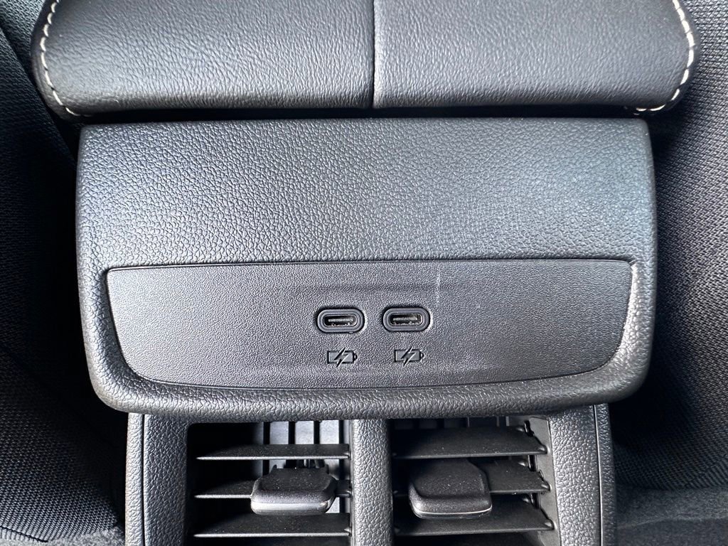 New 2026 GMC Terrain Elevation w/ Technology Package II AWD/4WD image 18