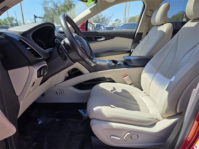 Used 2017 Lincoln MKX Reserve image 13