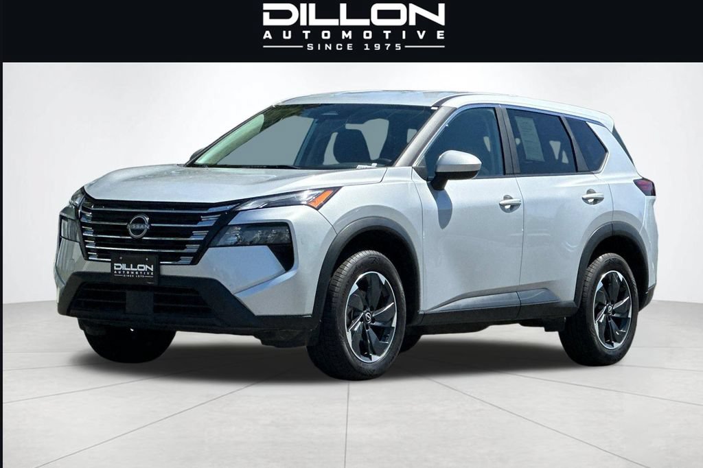 Used 2024 Nissan Rogue SV AWD/4WD image 8