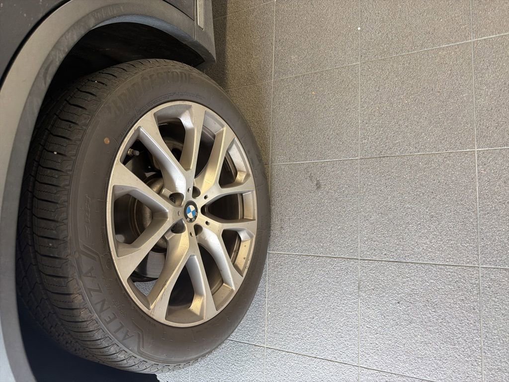 Used 2019 BMW X5 xDrive40i w/ Premium Package 2 AWD/4WD image 14