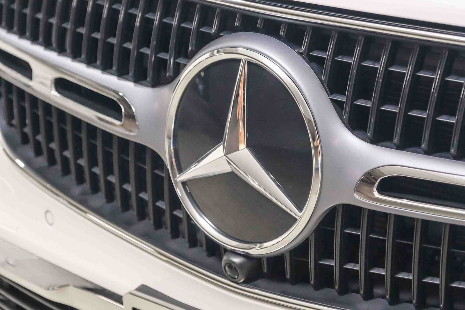 Certified 2026 Mercedes-Benz GLC 300 image 13
