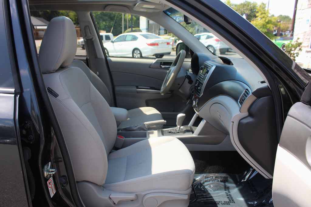 Used 2013 Subaru Forester 2.5X Premium w/ All-Weather Pkg AWD/4WD image 29
