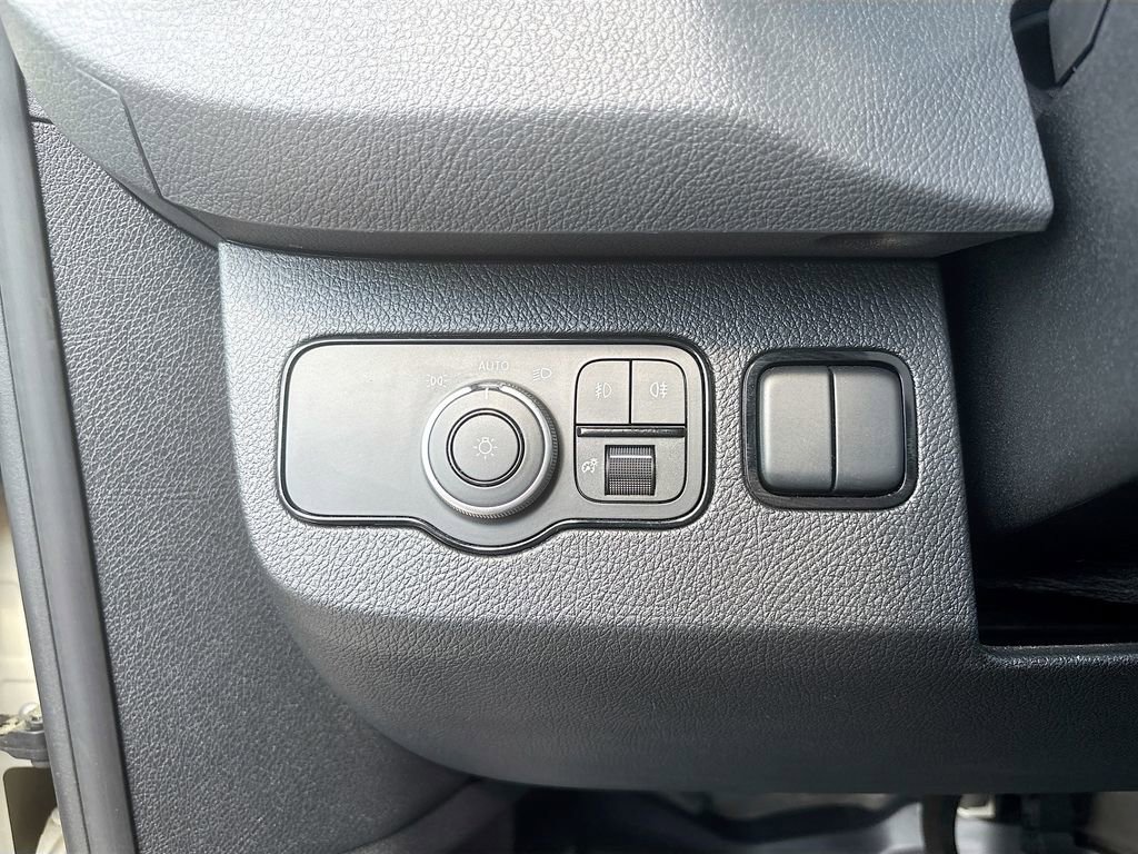 Used 2024 Mercedes-Benz Sprinter 2500 image 40