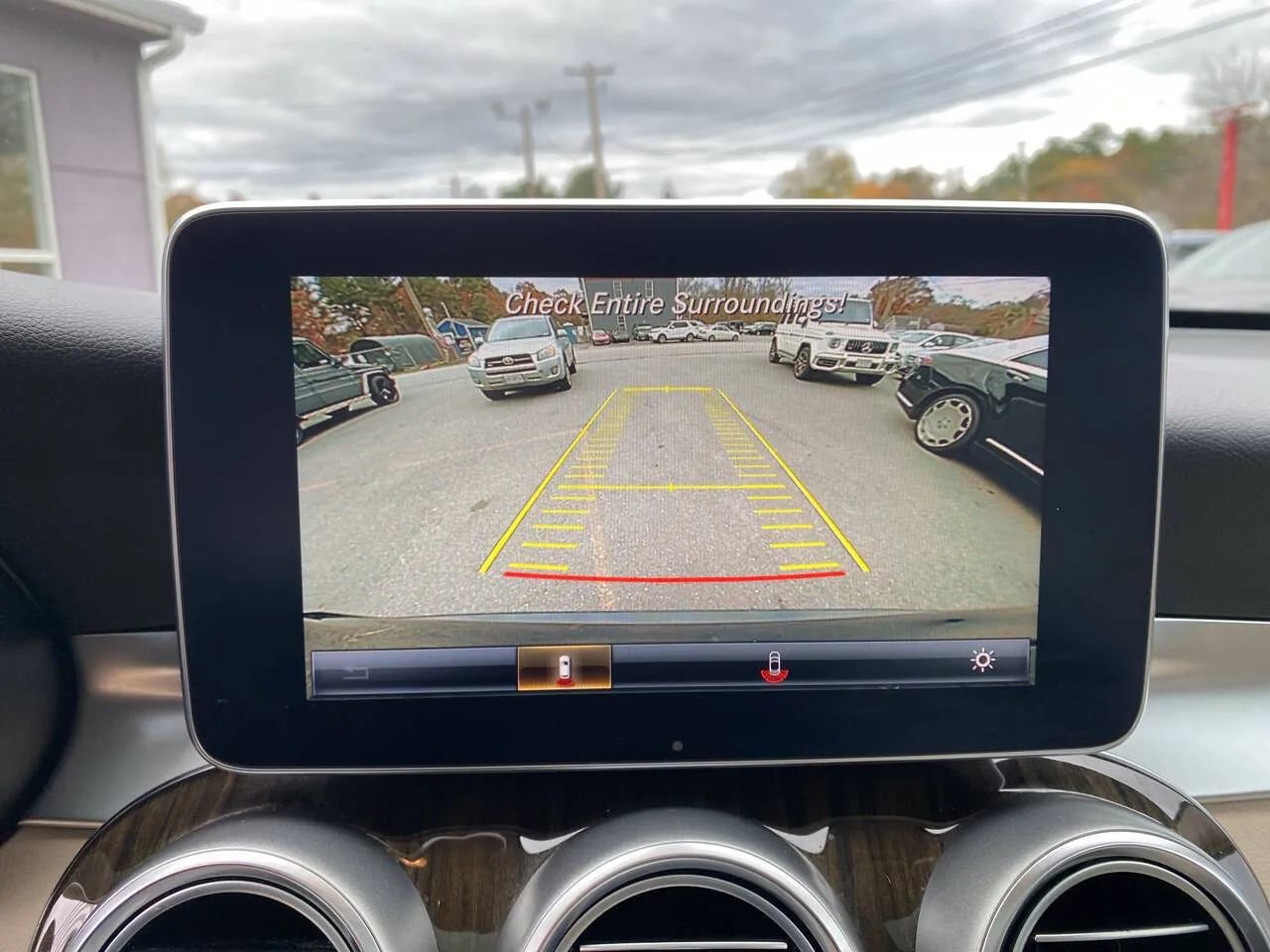 Used 2018 Mercedes-Benz GLC 300 4MATIC image 19