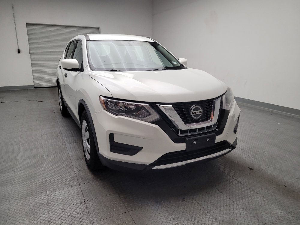 Used 2018 Nissan Rogue S image 14