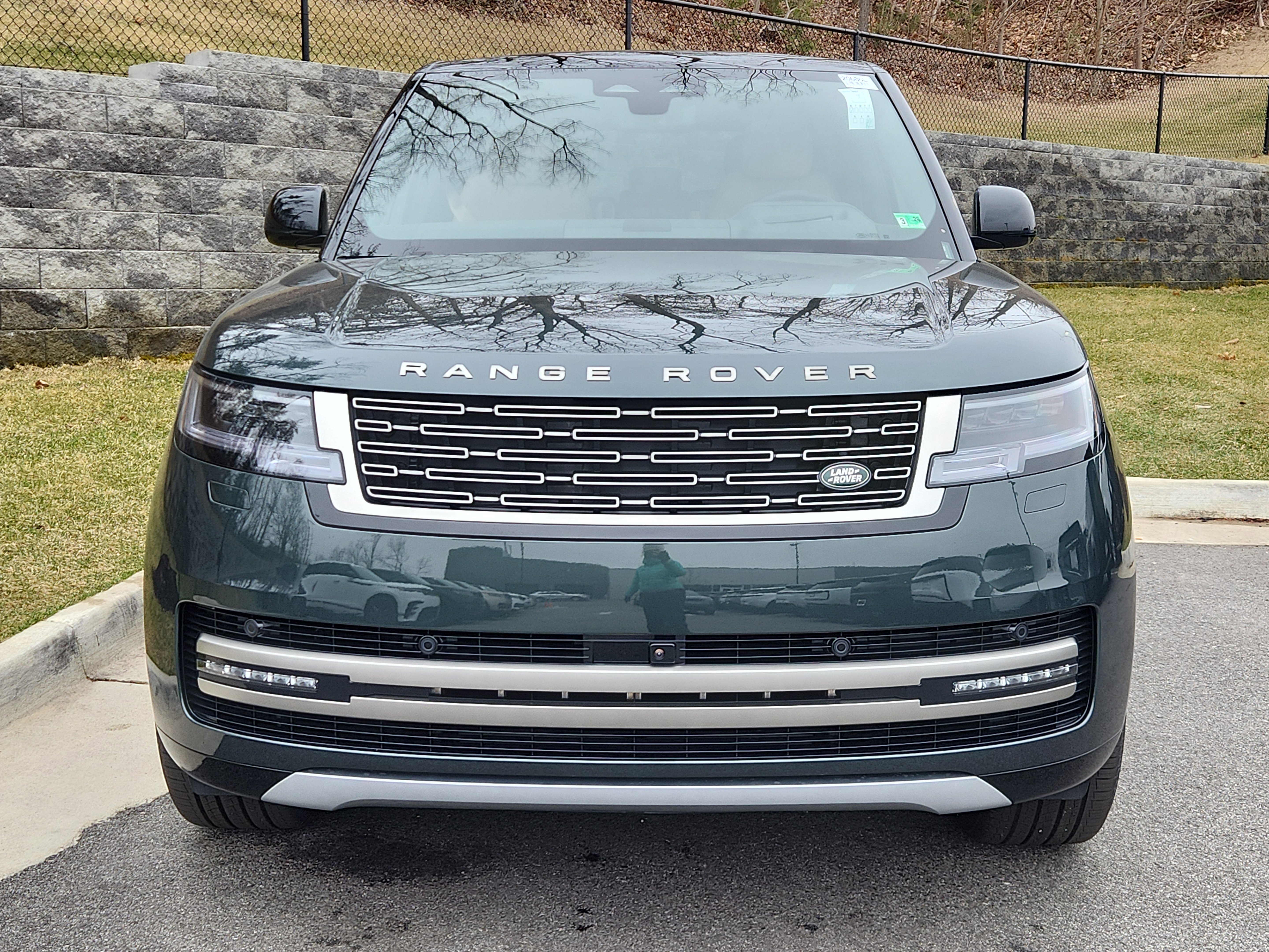 New 2025 Land Rover Range Rover SE image 8