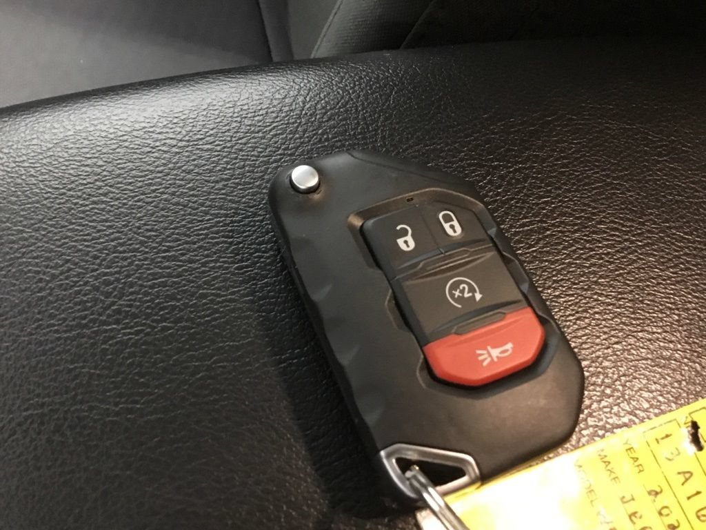 Used 2023 Jeep Wrangler Unlimited Sport w/ Uconnect 4C Nav & Sound Group AWD/4WD image 10