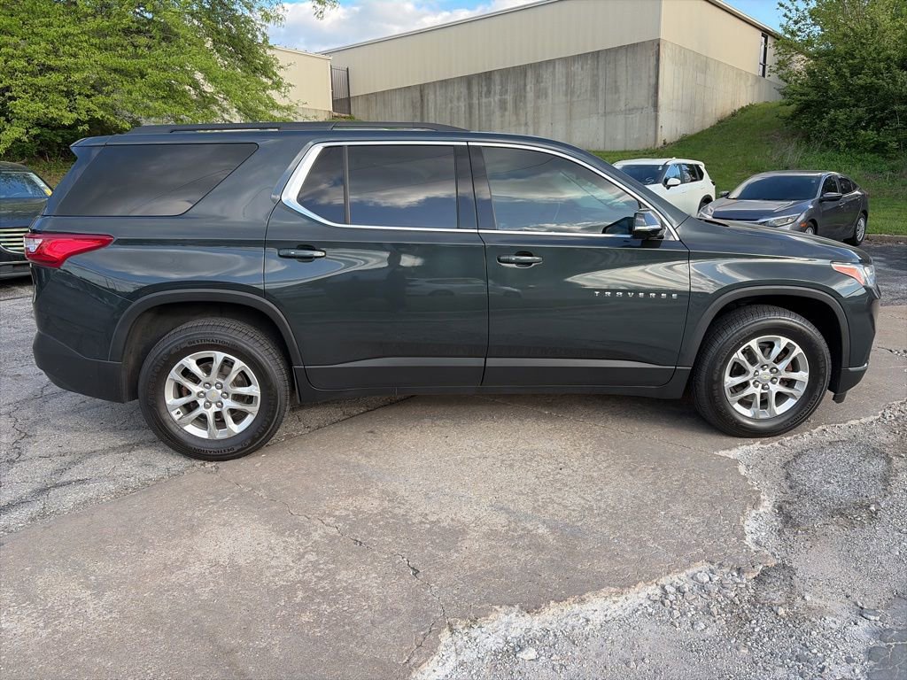 Used 2021 Chevrolet Traverse LT FWD image 4