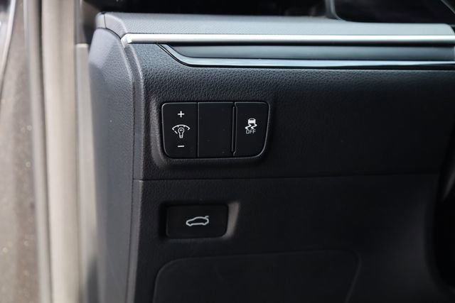 Used 2025 Kia K5 LXS image 12
