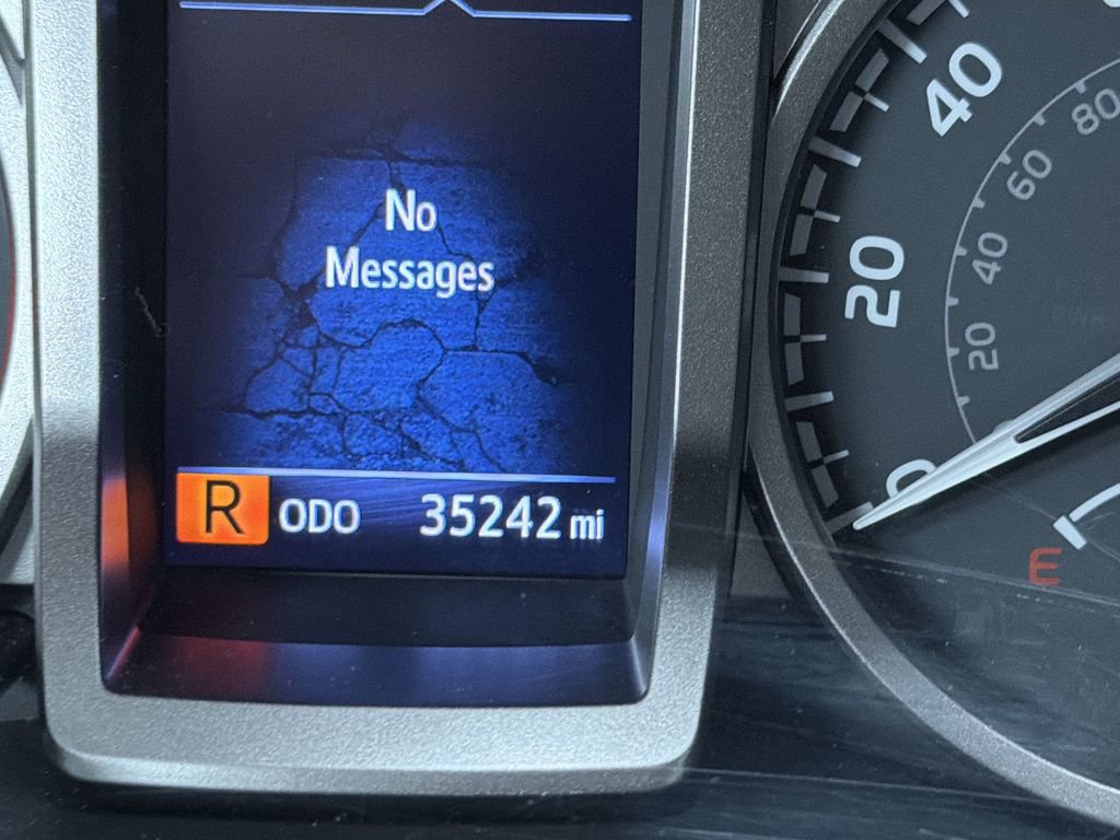 Used 2021 Toyota Tacoma SR5 AWD/4WD image 10