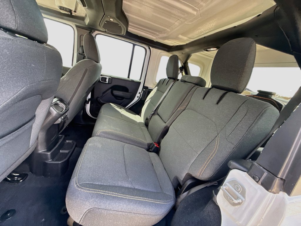 Used 2024 Jeep Wrangler Unlimited w/ Convenience Group AWD/4WD image 27
