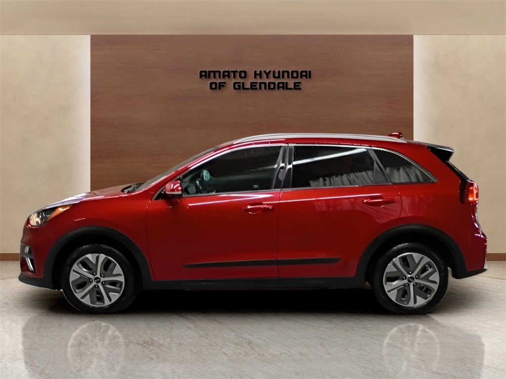 Used 2021 Kia Niro EX Premium w/ Cold Weather Package image 3