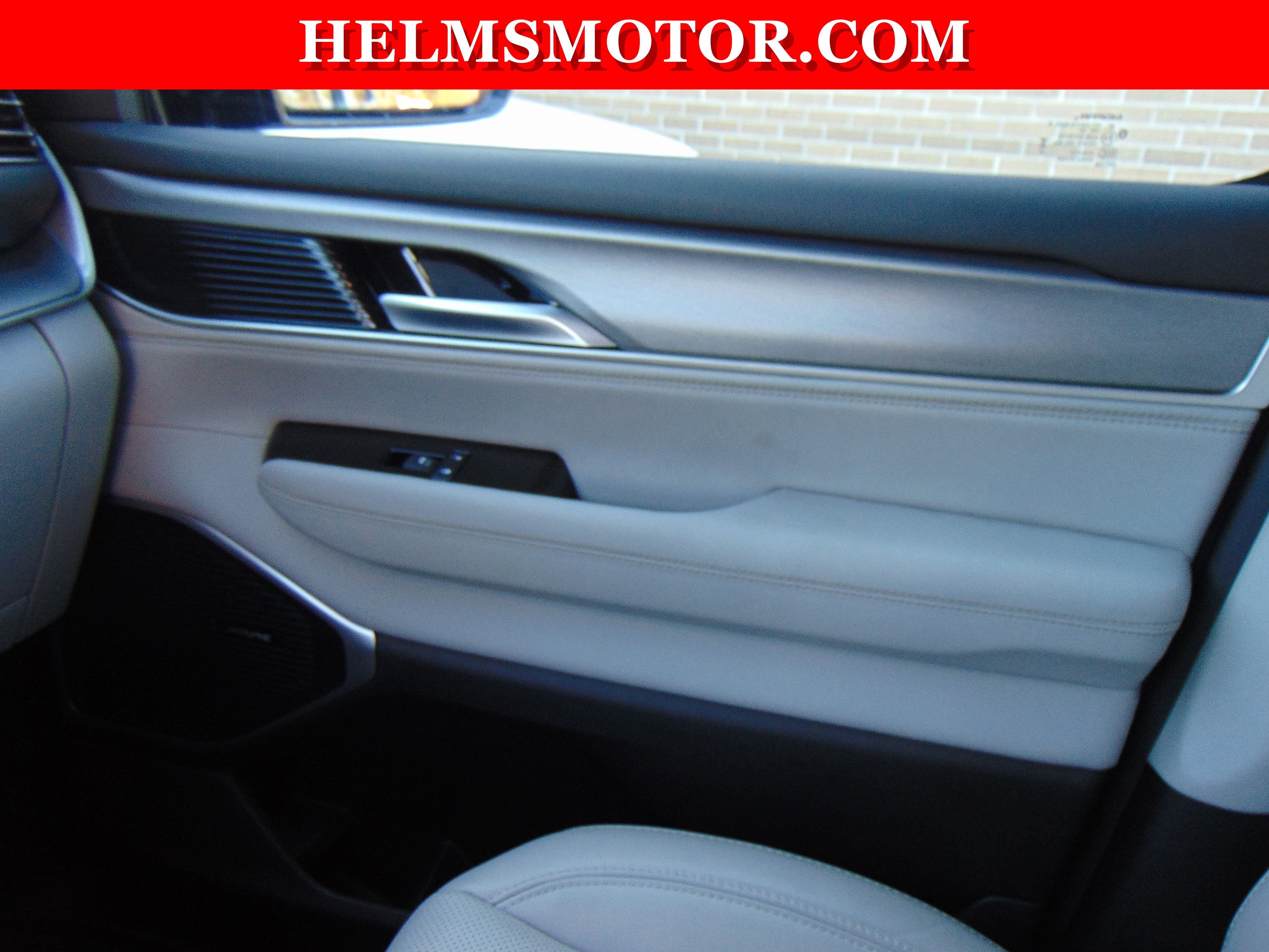 Certified 2025 Jeep Wagoneer 4DR 4WD image 37