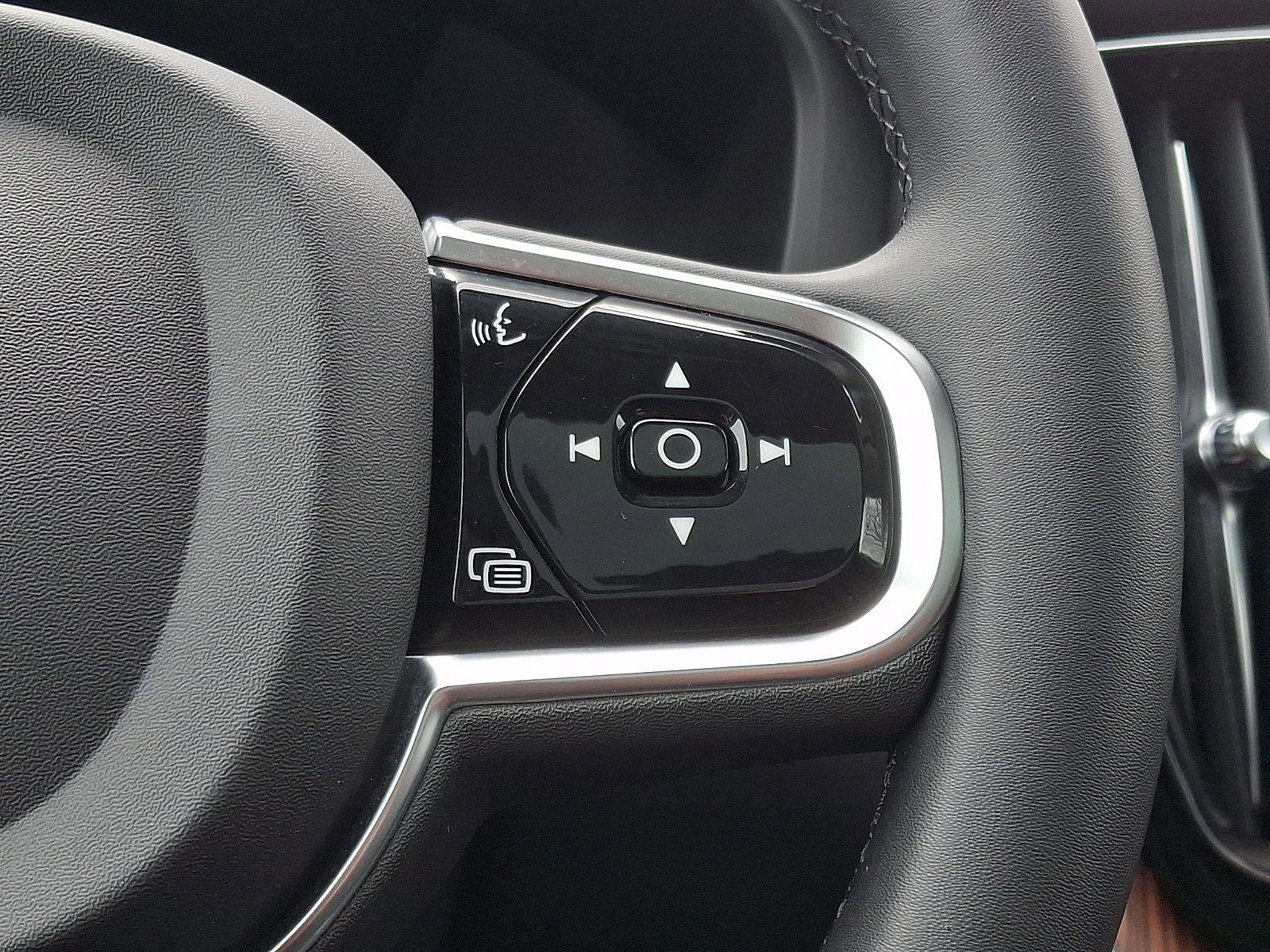 Certified 2023 Volvo XC60 T8 Ultimate image 24