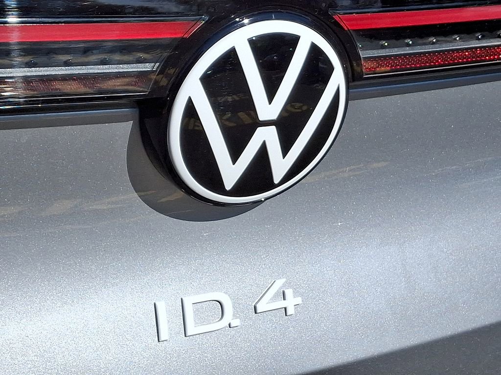 Certified 2025 Volkswagen ID.4 Pro AWD/4WD image 29