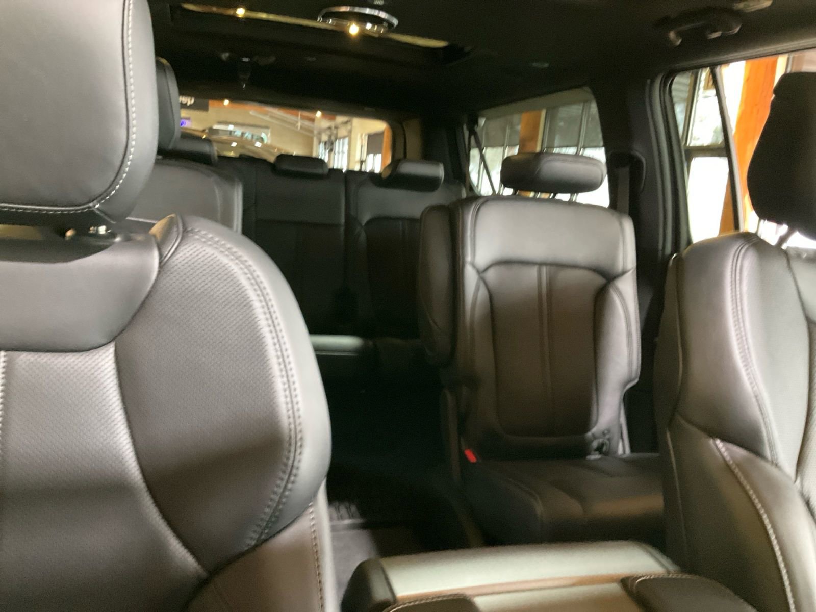 New 2026 Jeep Grand Wagoneer L Limited w/ Premium Group II AWD/4WD image 24