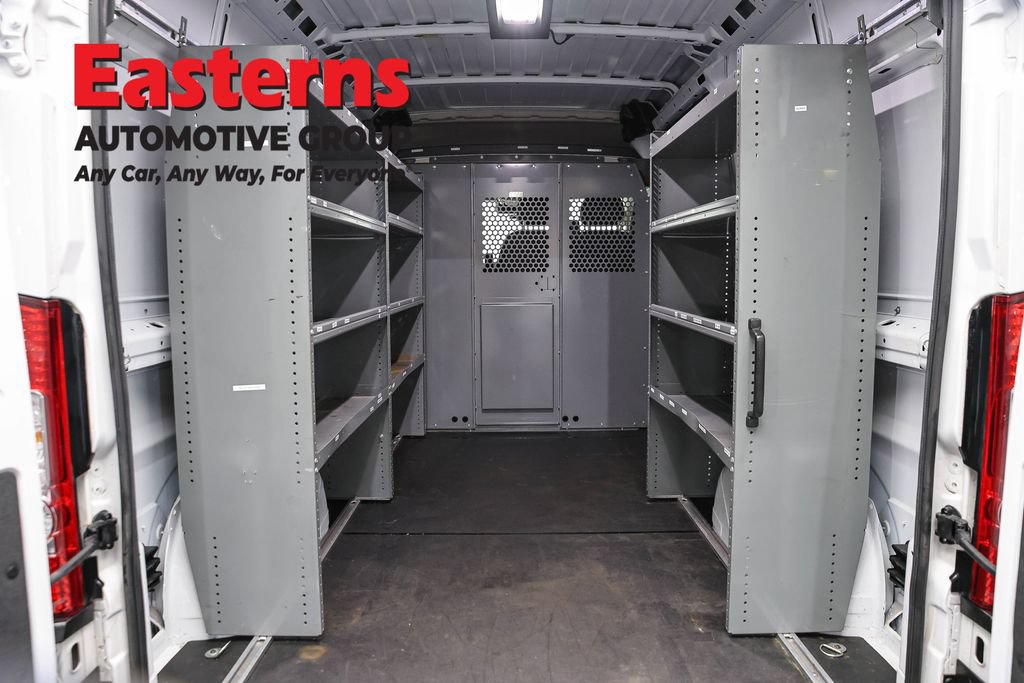 Used 2023 RAM ProMaster 2500 w/ Convenience Group FWD image 9