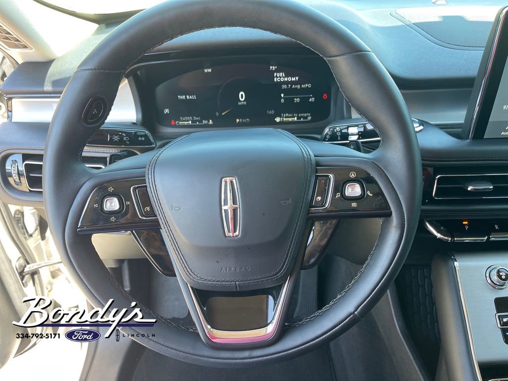 Used 2023 Lincoln Aviator AWD w/ Premium Package image 7