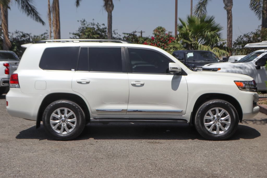 Used 2018 Toyota Land Cruiser AWD/4WD image 13