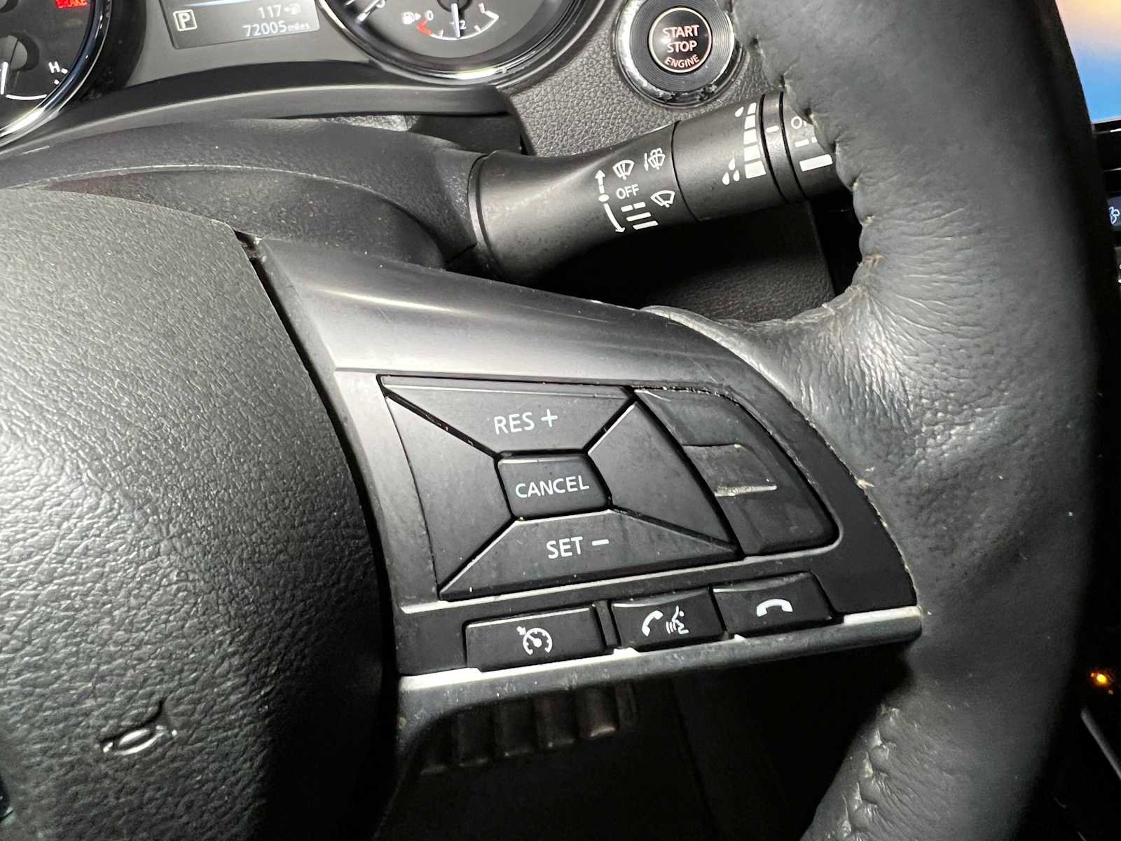 Used 2017 Nissan Rogue SV w/ SV Premium Package image 31