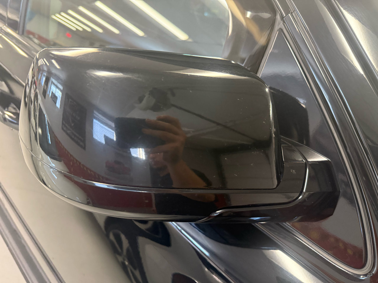 Used 2018 Chevrolet Tahoe Premier image 17