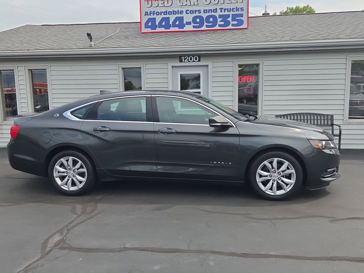 Used 2019 Chevrolet Impala LT FWD image 2