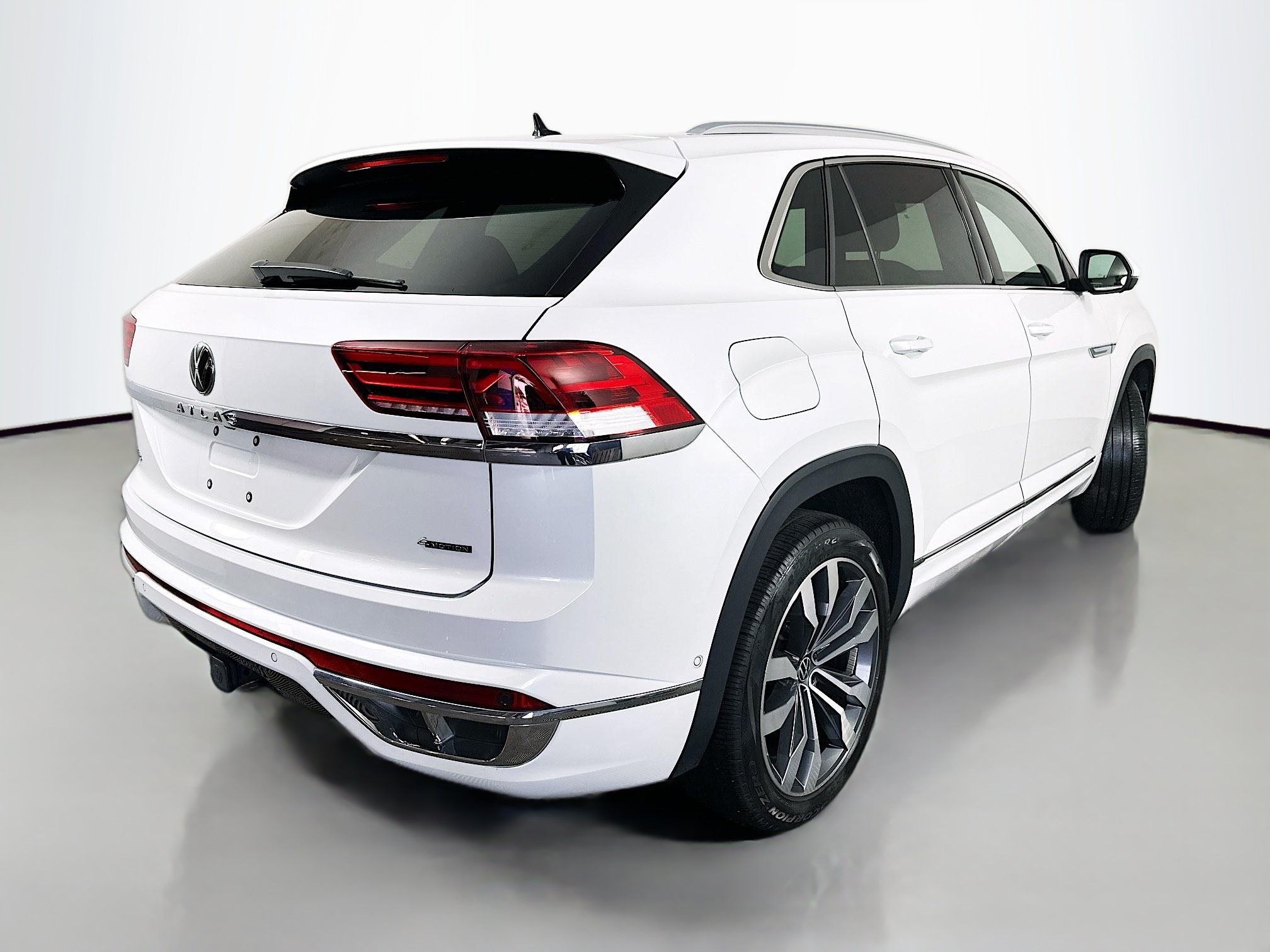 Used 2023 Volkswagen Atlas Cross Sport SEL Premium R-Line AWD/4WD image 7