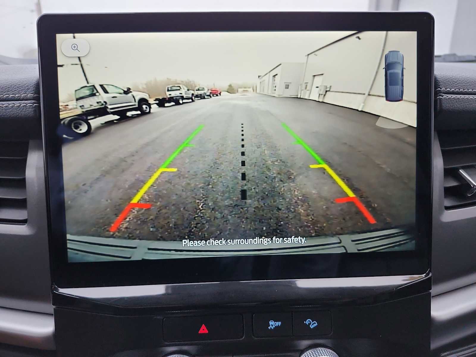 Used 2022 Ford Expedition XLT image 14