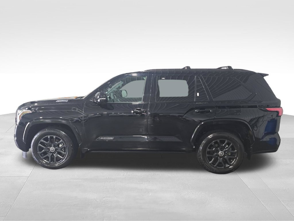 Used 2024 Toyota Sequoia Platinum AWD/4WD image 2