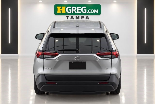 Used 2024 Toyota RAV4 LE FWD image 8